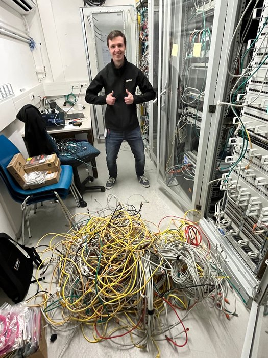 Pascal Böss im Rechenzentrum beim Kunden 